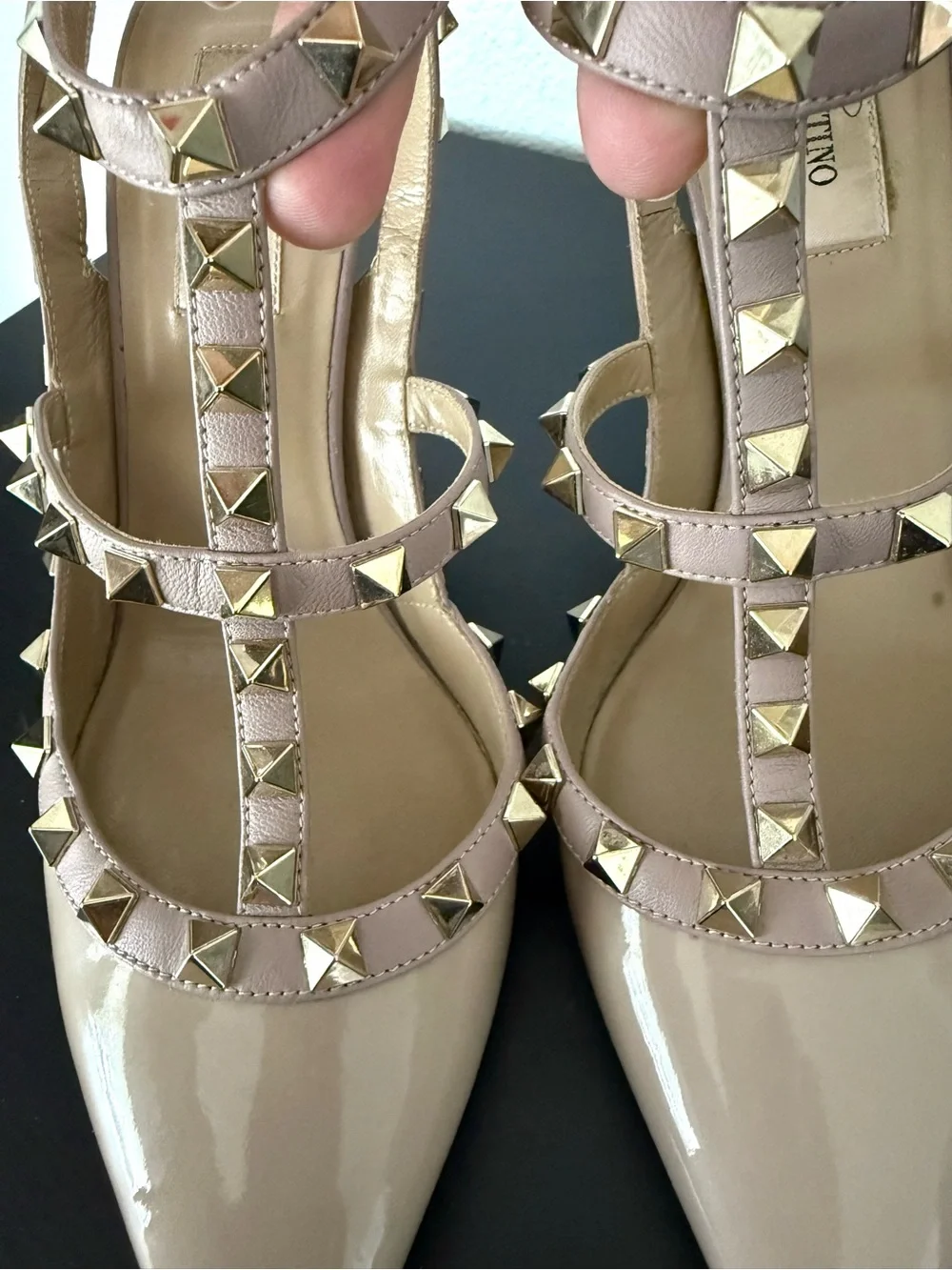 Valentino Garavani Patent Leather Rockstud Slingback Heels Pointed Toe